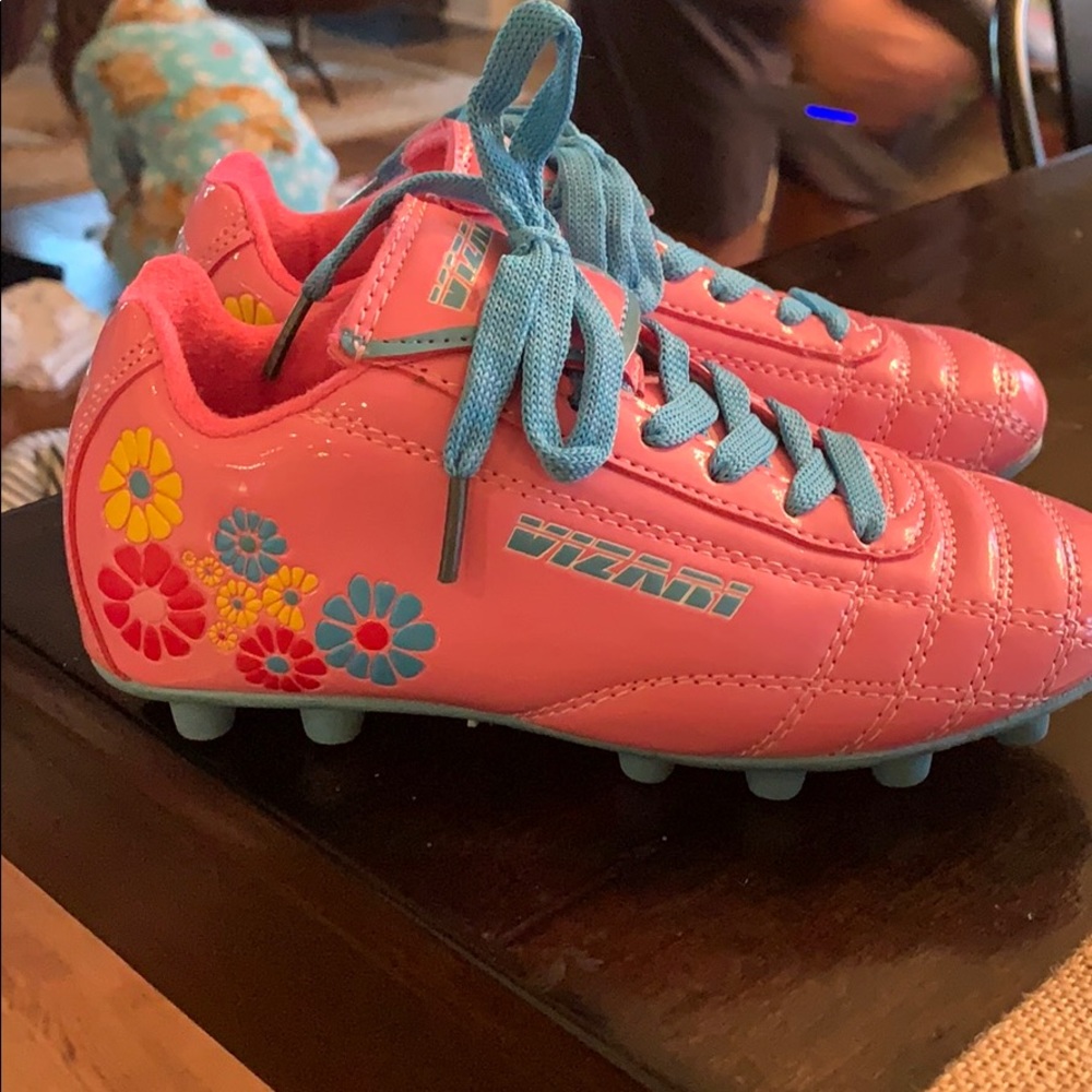 Vizari girls soccer cleats